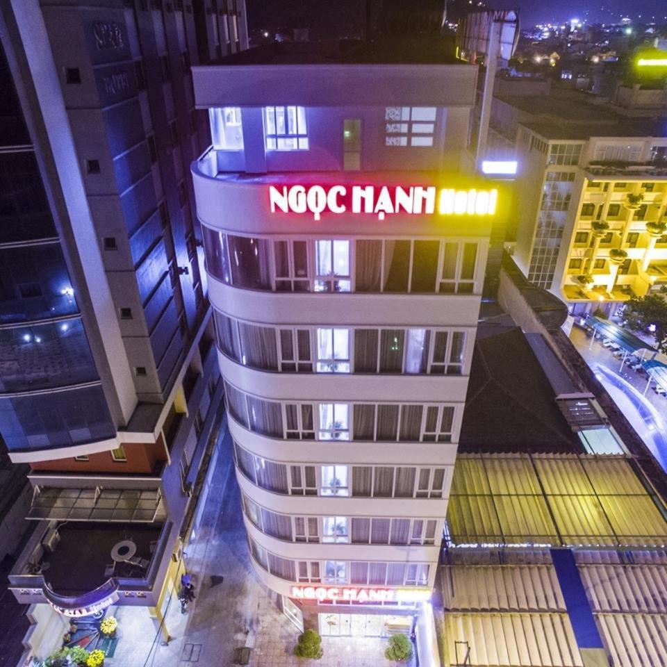 Ngoc Hanh Beach Hotel Вунг Тау Екстериор снимка