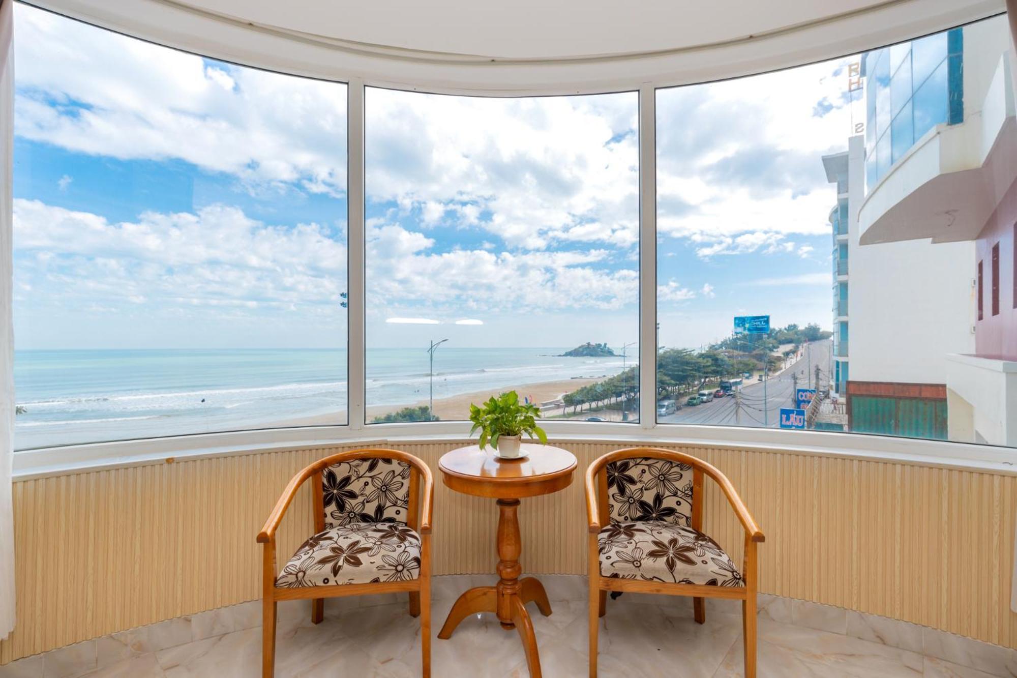Ngoc Hanh Beach Hotel Вунг Тау Екстериор снимка