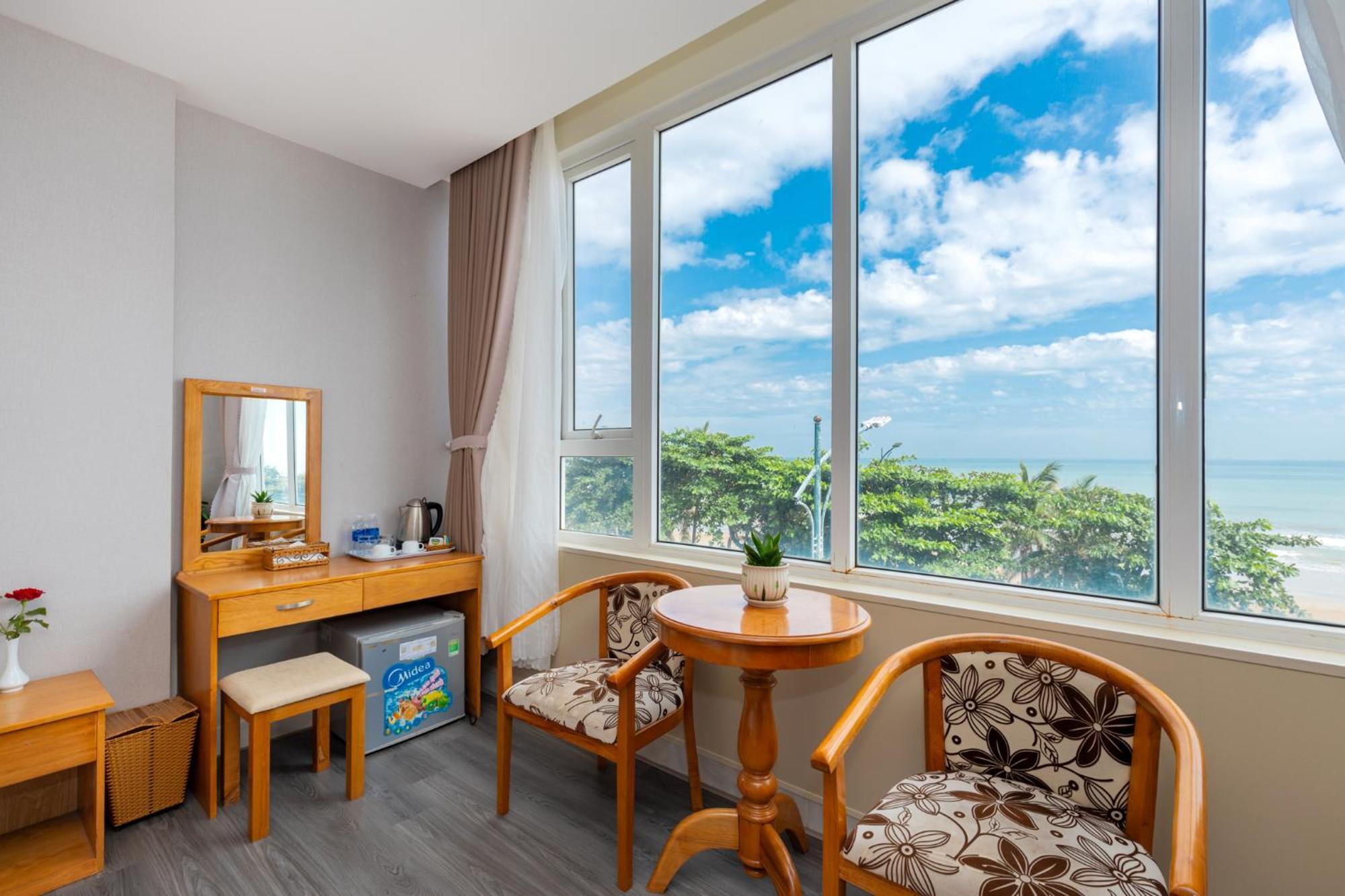 Ngoc Hanh Beach Hotel Вунг Тау Екстериор снимка